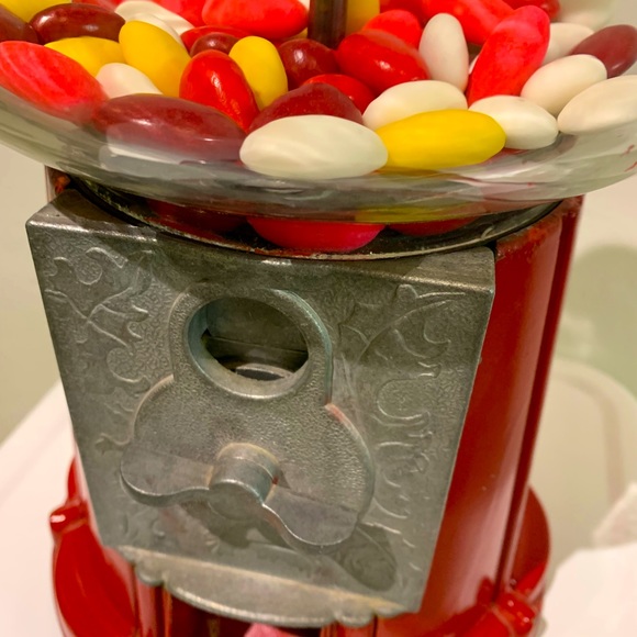 Vintage Carousel Bubble Gum Machine Cast Metal Globe red 15” EUC - Picture 2 of 7